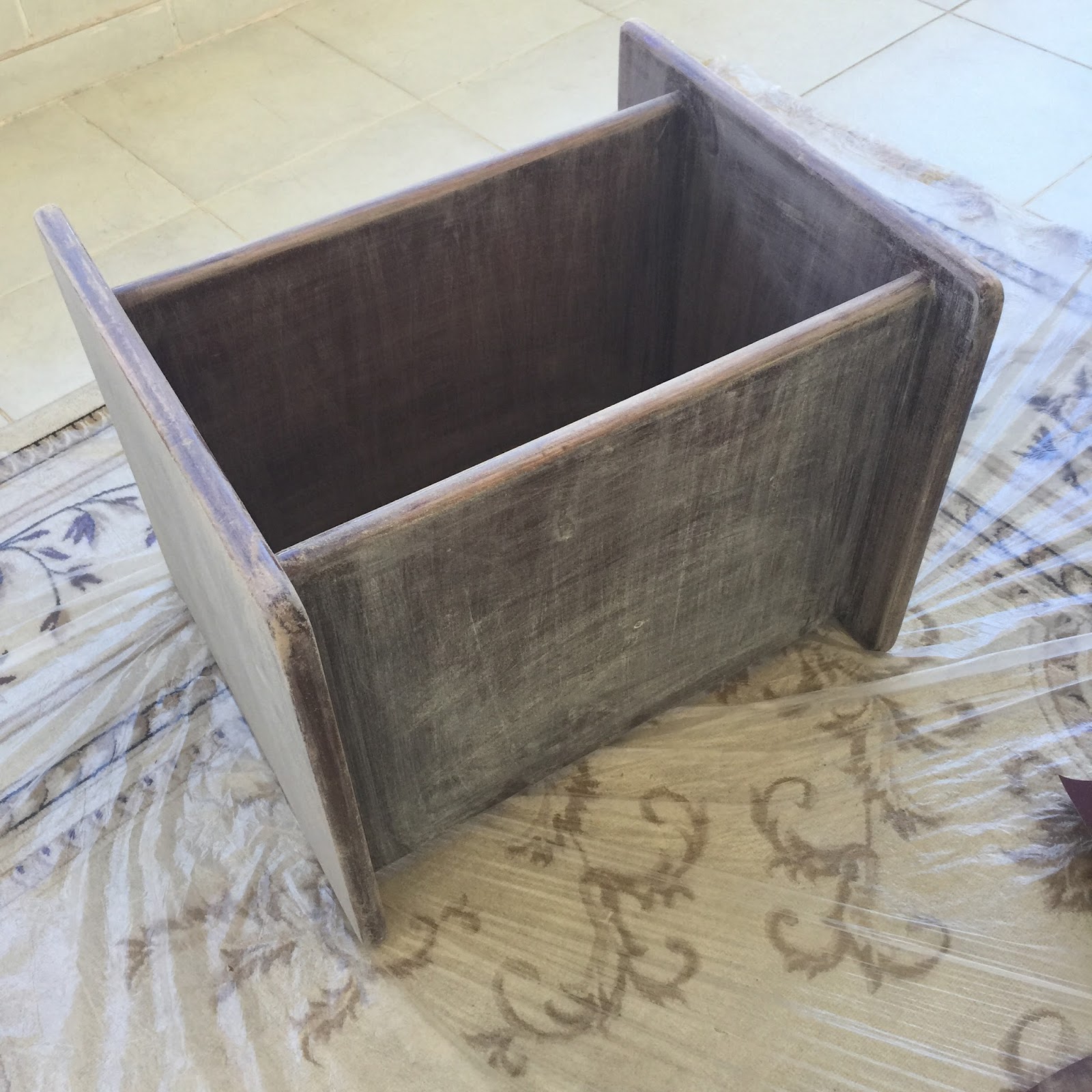 Farklı Denemeler Eski Mobilya (Sehpa) Yenileme (BOYAMA AŞAMASI)