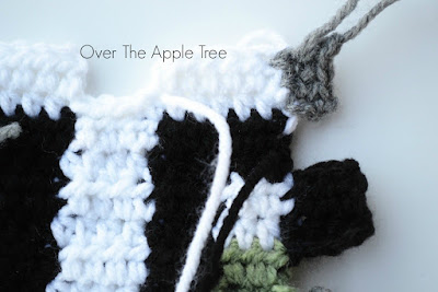 Crochet Minecraft Stampy Hat, Over The Apple Tree