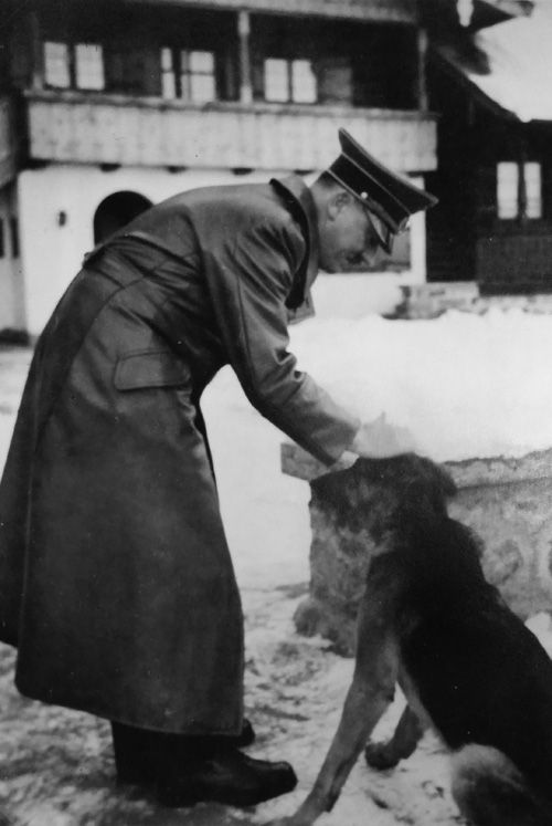 20 Vintage Photographs of Adolf Hitler and His Beloved Dog Blondi