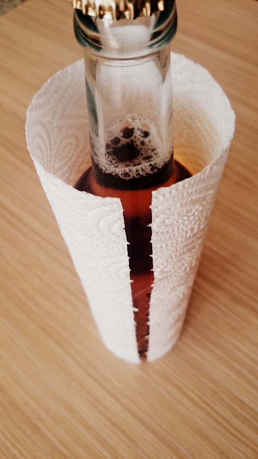 Fastest way to cool a drink. Anabelle Brown life hacks