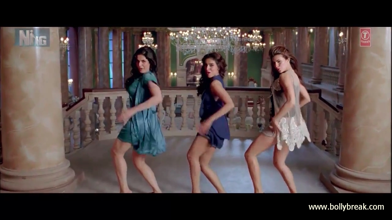 Zarine Khan Nighty Hug - Zarine Khan Nigthy Pics - Housefull 2 - Right now Song