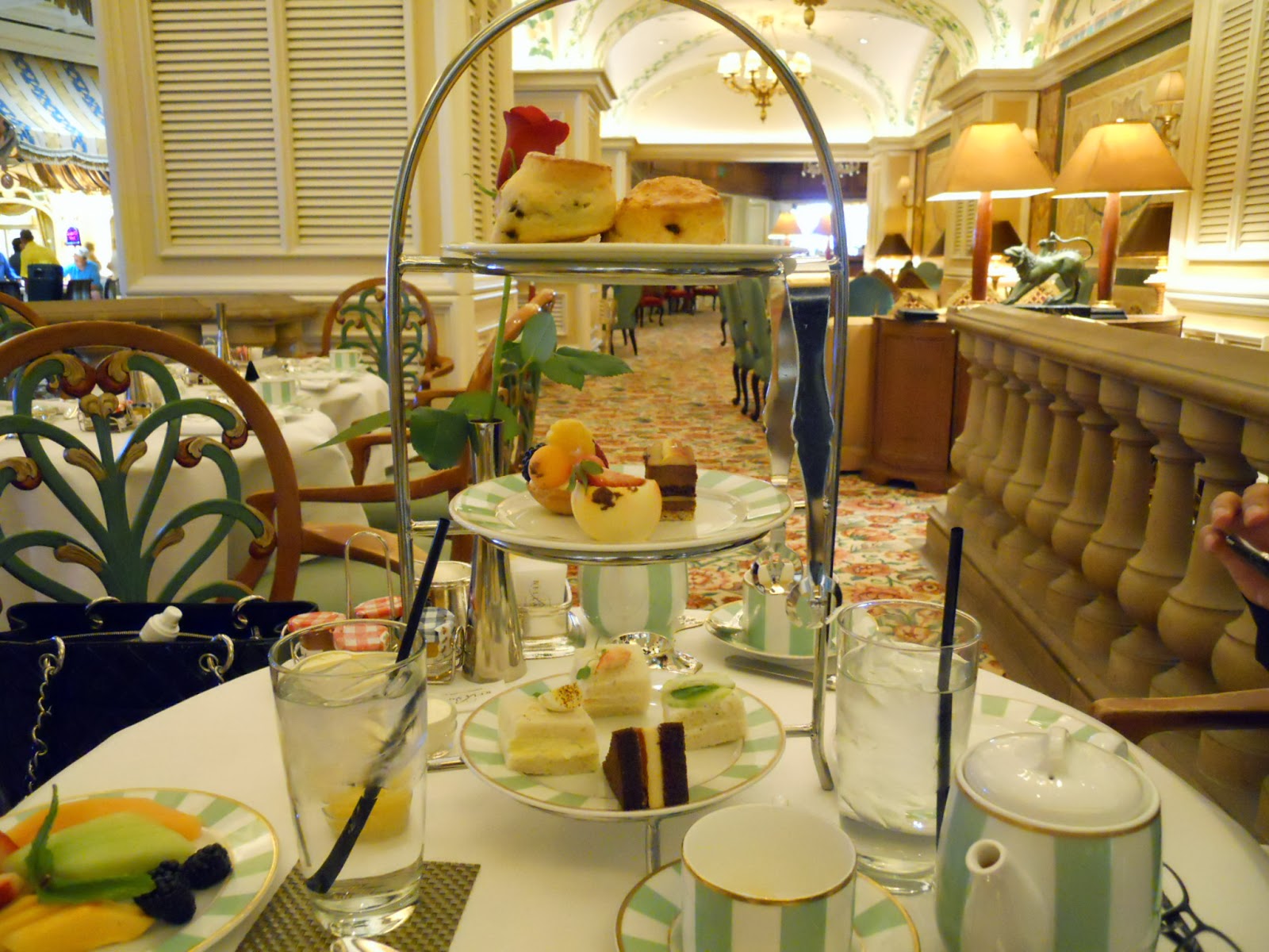 LasVegasGinger Vegas Afternoon Tea Bellagio Petrossian Bar Daily