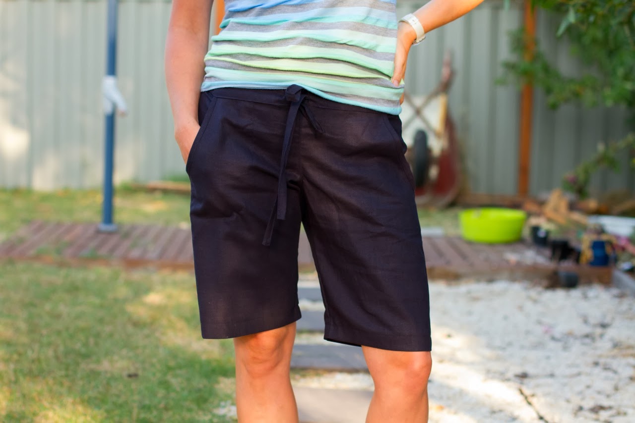make it perfect: .Navy linen Essential Shorts + winner.