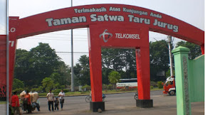 Taman Satwa Taru Jurug for holidays with family