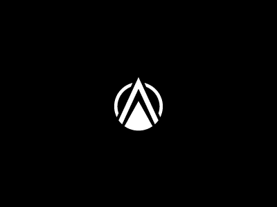 Pinnacle in Circle Gaming Logo
