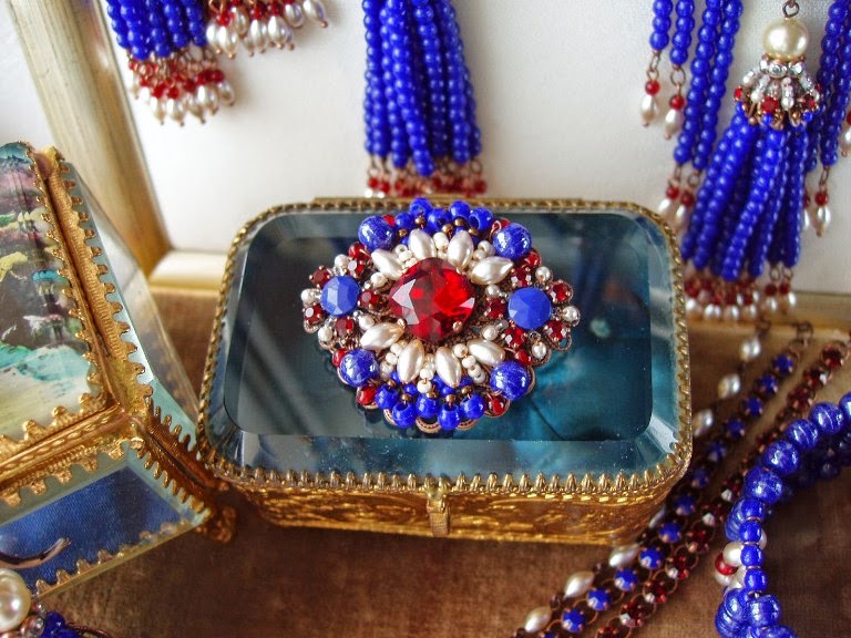 broche bijoux vintage perles anciennes