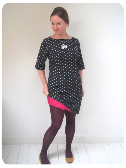 http://jo-sews-etc.blogspot.be/2013/02/my-february-polka-dot-frock.html