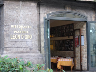 Leon d'Oro Restaurant, Piazza Dante, Naples