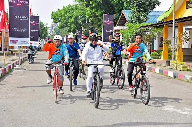 Gubsu Ber-Fun Bike Bersama Masyarakat 