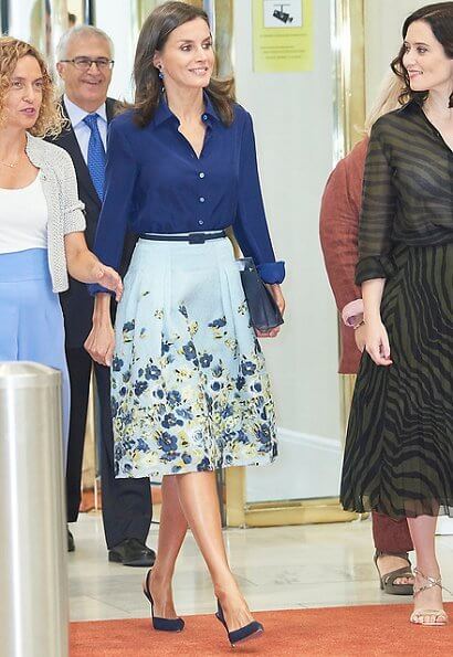 Queen-Letizia-in-Carolina-Herrera-3.jpg