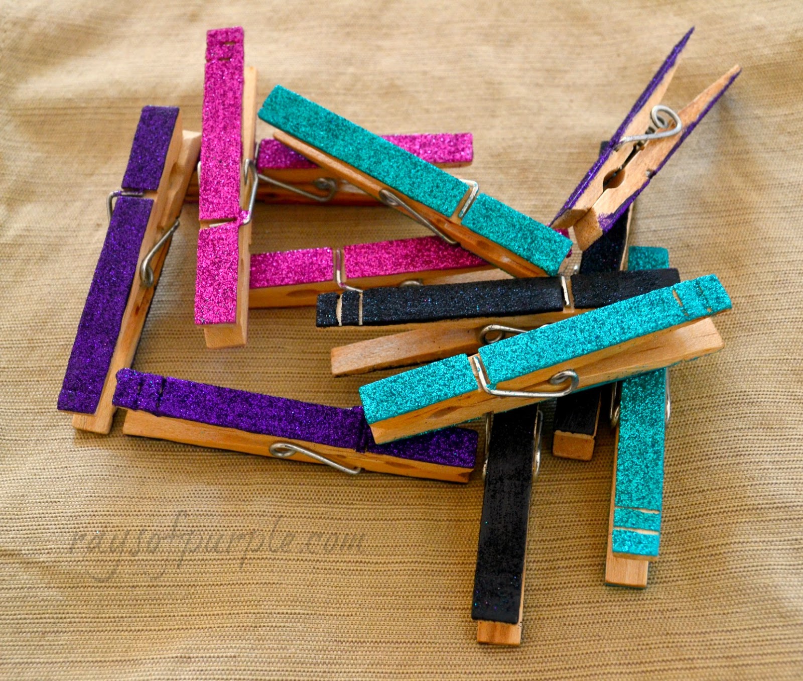 Rays of Purple 2013 Frame With Clothespins DIY