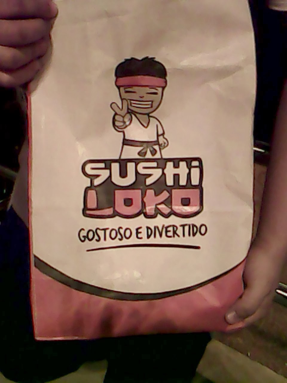 No Sushi Loko, a embalagem para viagem custa R$ 1,00. Embalagem do Sushi Loko