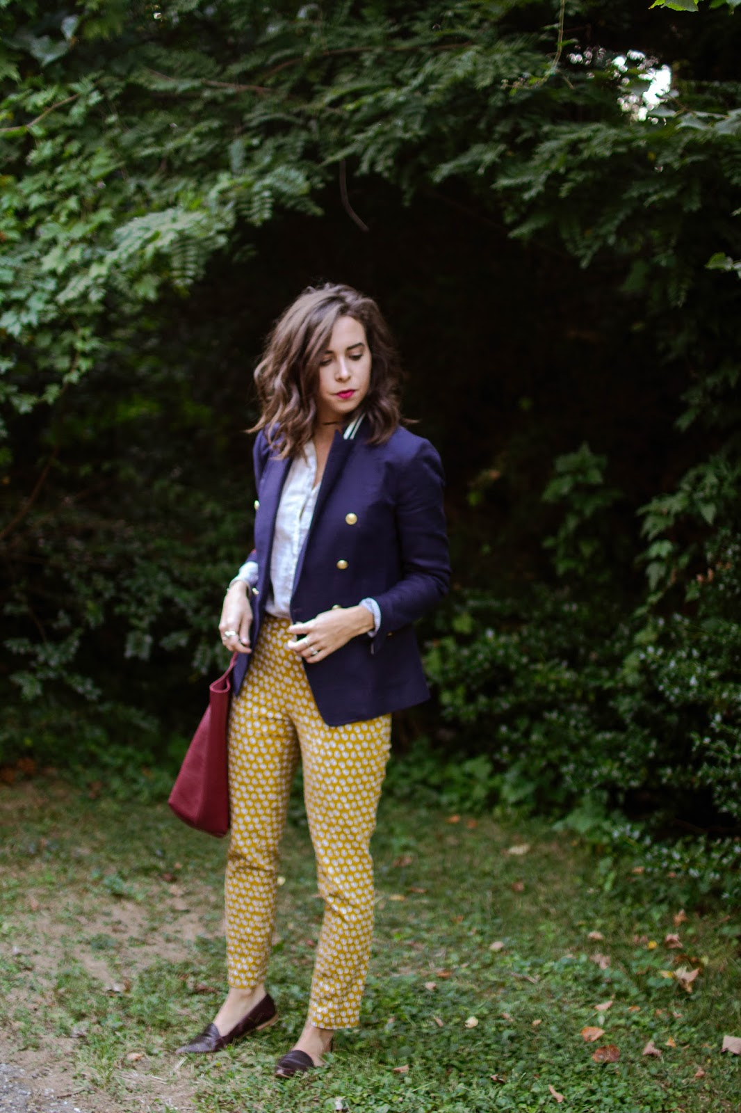 A fun work outfit for fall. | A.Viza Style | double breasted blazer - printed pants - dc blogger - everlane flats