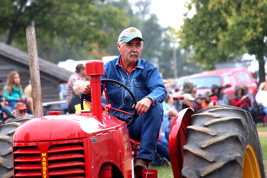 Hutchinson Herald, Menno, South Dakota Sept. 28, 2017 Menno Pioneer