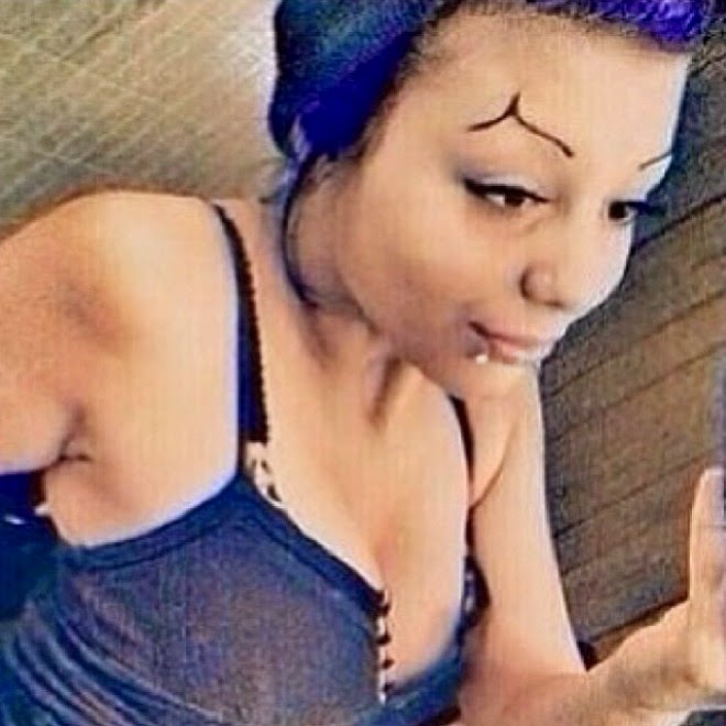 Bilderesultat for eyebrows on fleek meme