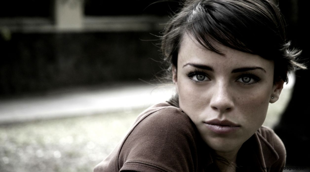 Brunettes women faces marcela guirado tiki llanes 1366x768 HD