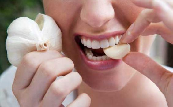 Mengobati Sakit Gigi Dengan Bawang Putih