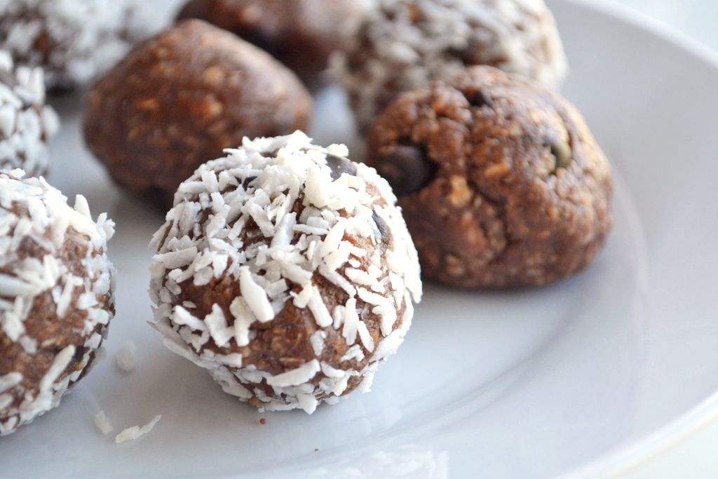 PreWorkout Treat Chocolate and Peanut Protein Energy Balls Pretty