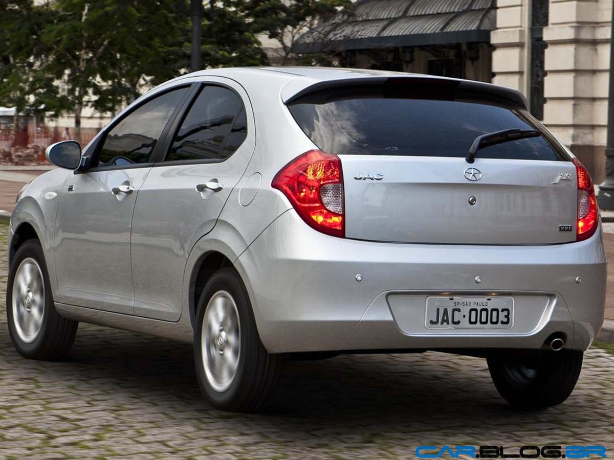 J3 Hatch 2012 tem preço reduzido para R 34.900 reais na nova tabela da