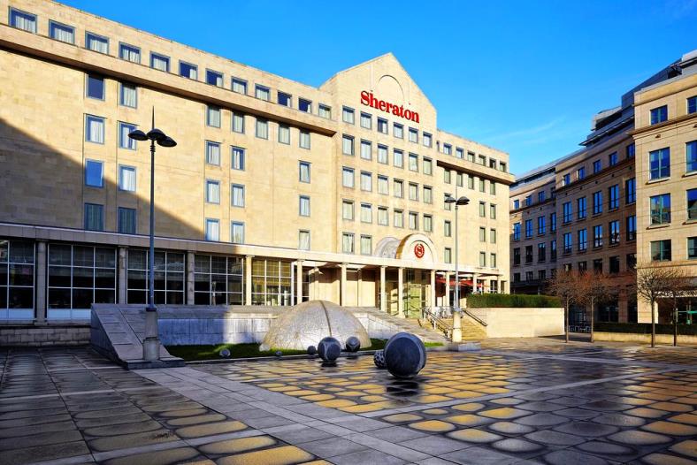 Romania Live Edinburgh Castle live webcam Sheraton Grand Hotel Edinburgh