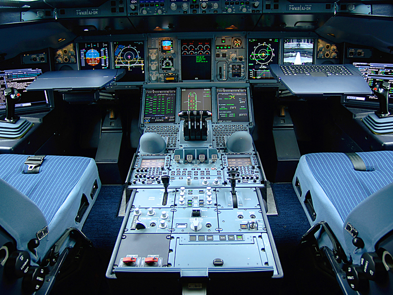old airbus cockpit old airbus cockpit