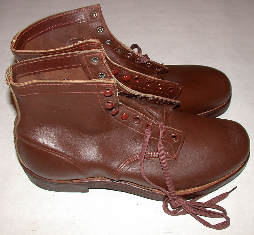 1940's Horsehide Wolverine 1000 Mile Boots Rivet Head