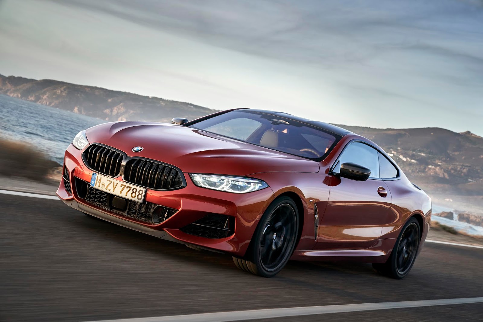 BMW 8 Series g15 черная