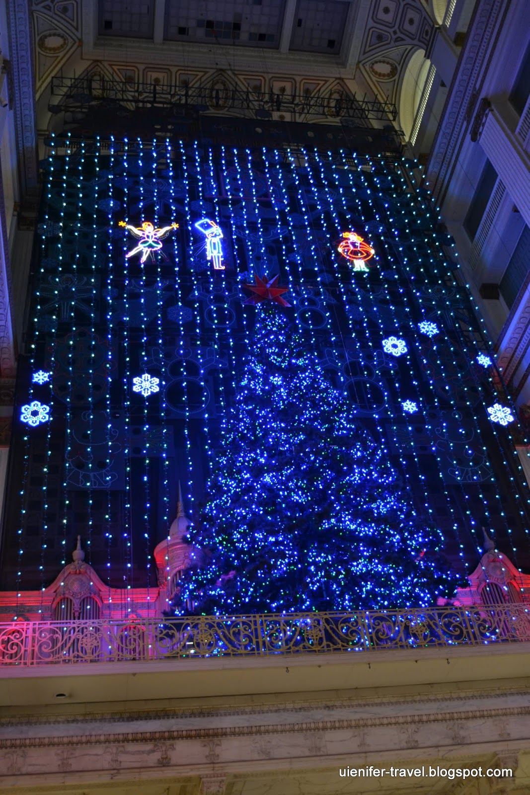 Рождественское шоу в Мейсис, Филадельфия (The Macy’s Christmas Light Show at Macy’s Center City)