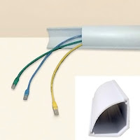 Kablo Kanalı Köşeye Döşenen ve Renkli USB Kablolar