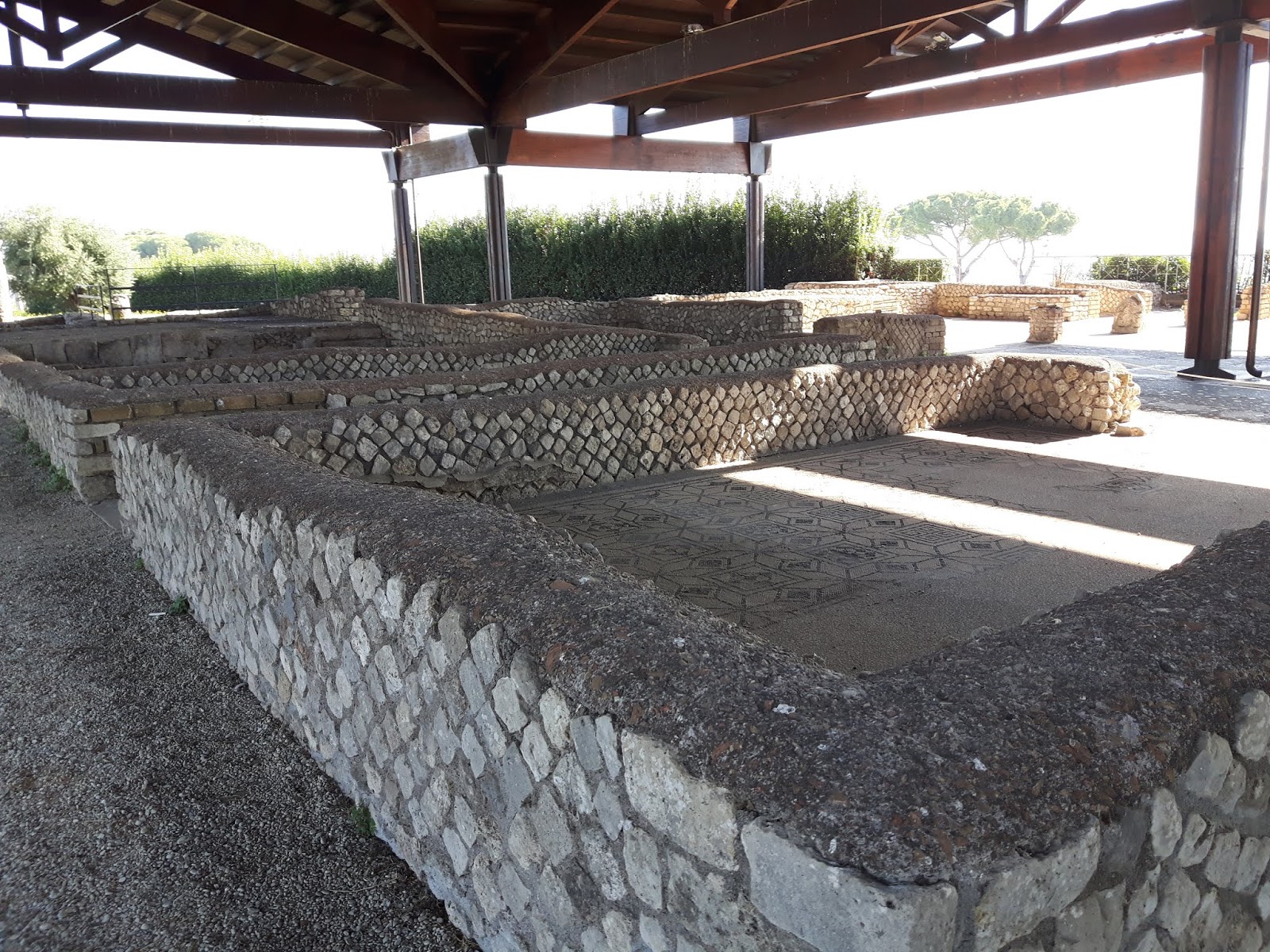 LA VILLA DEI VOLUSII SATURNINI A LUCUS FERONIAE