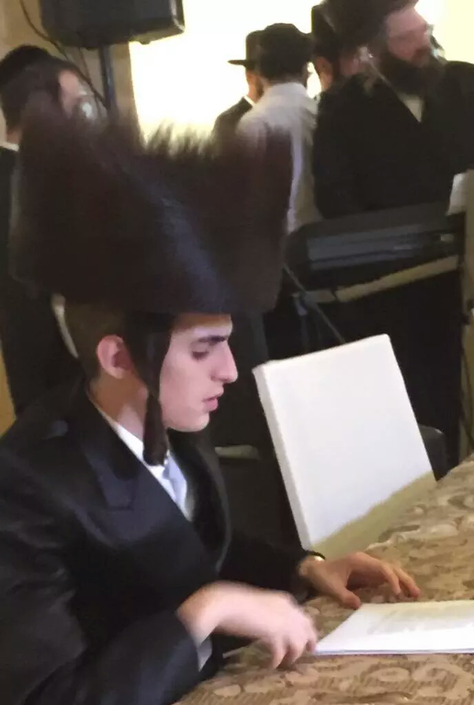 MBD &amp; Friends Sing at Motty Steinmetz�s Wedding