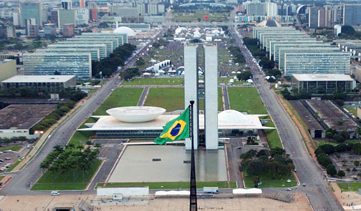 Bolsonaro define pelo menos 15 ministérios para novo governo; veja lista