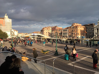 Venezia,Venice,visit venice italy,places to visit in venice italy,venice it at night,venice night tour,venice walking tour,venetian night,maine things to see in venice,places to see in venice,venice travel tips,where to go in venice,