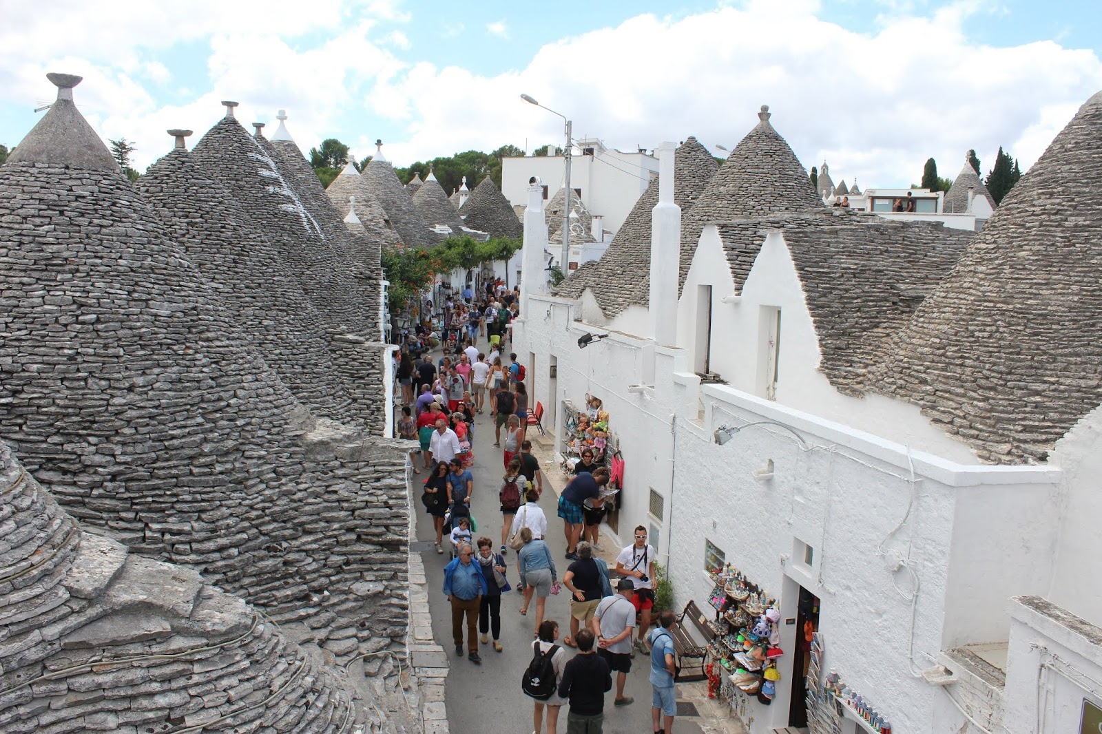 trulli houses for rent, trulli houses for sale, trulli italy images, trulli puglia images, how are trulli houses built, puglia, trulli with pool, trulli inside