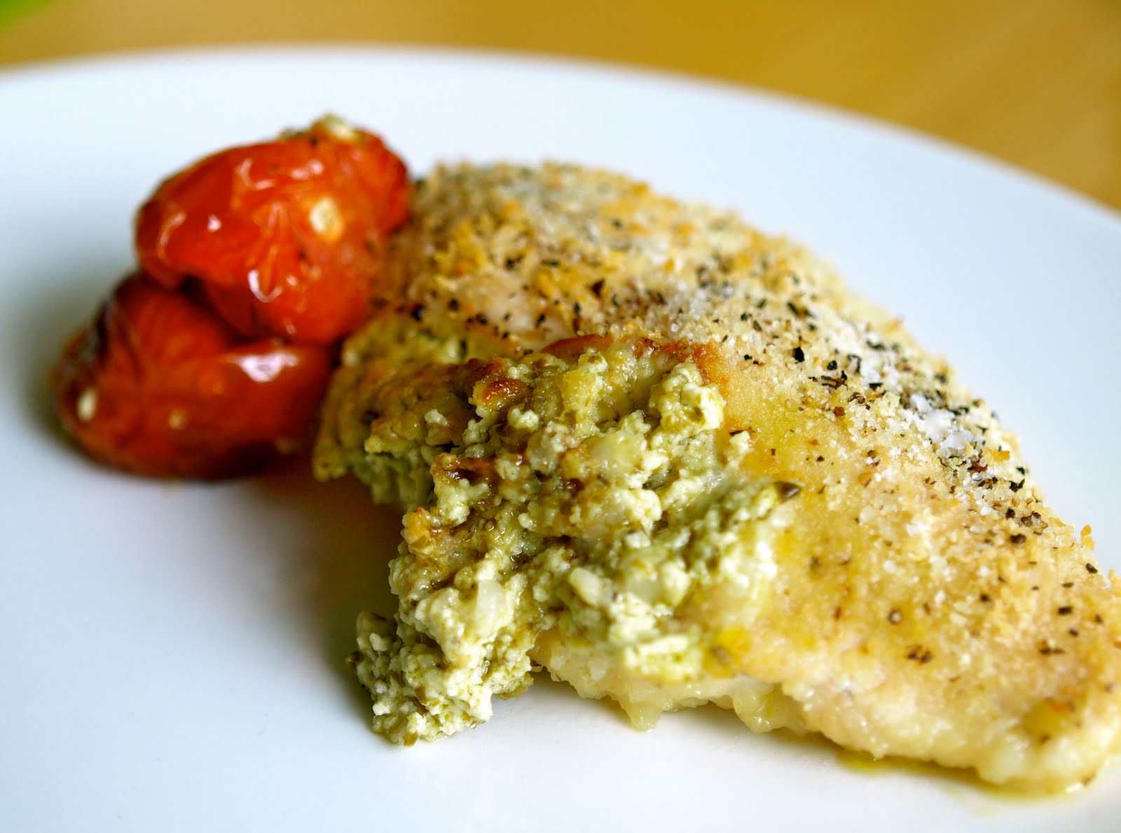 Bitter Sweet Salty Sour Kana pesto ja mascarponega