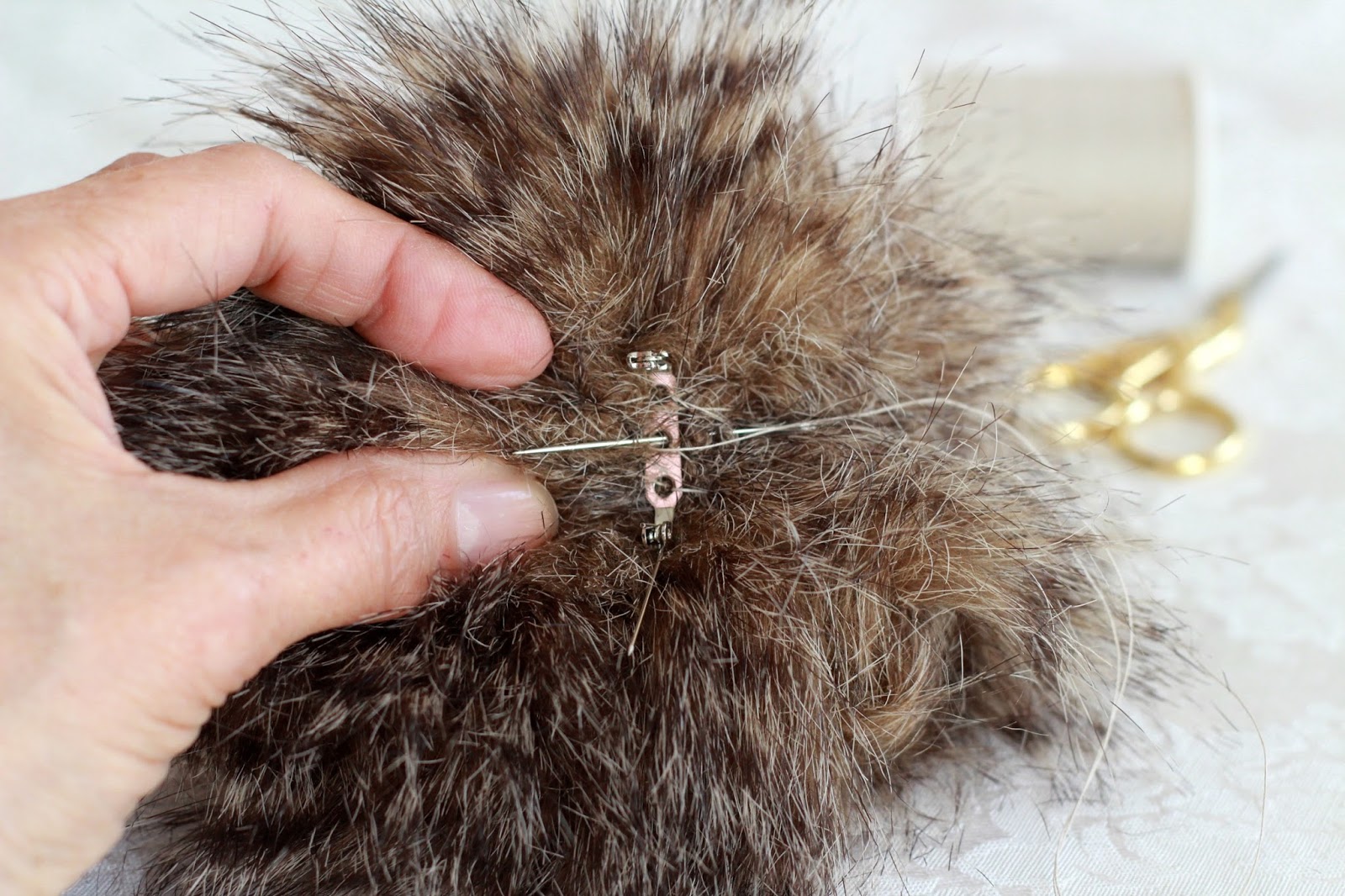 Howto Faux Fur Pom Pom on Knitted Toque Grateful Prayer Thankful Heart