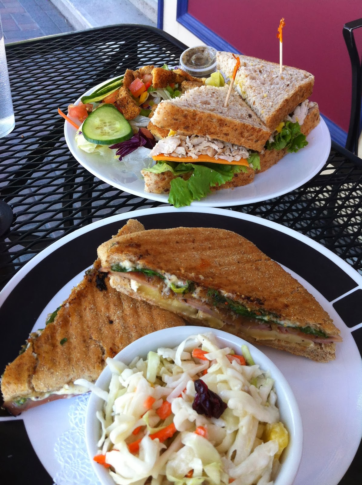 Das Noms Marmalade Cat Cafe