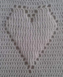 Teddy and hearts baby blanket free crochet pattern