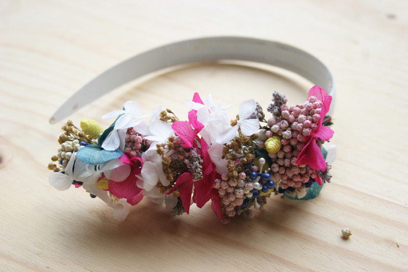 DEF Deco - Decorar en familia: Diy diadema de flores preservadas y secas4