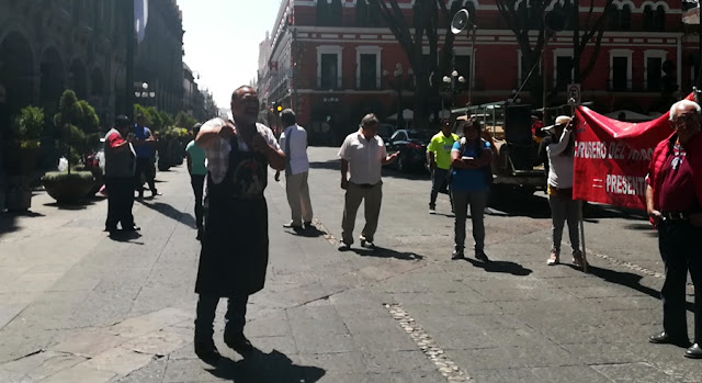 Ayuntamiento de Puebla reprime a comerciantes de Antorcha