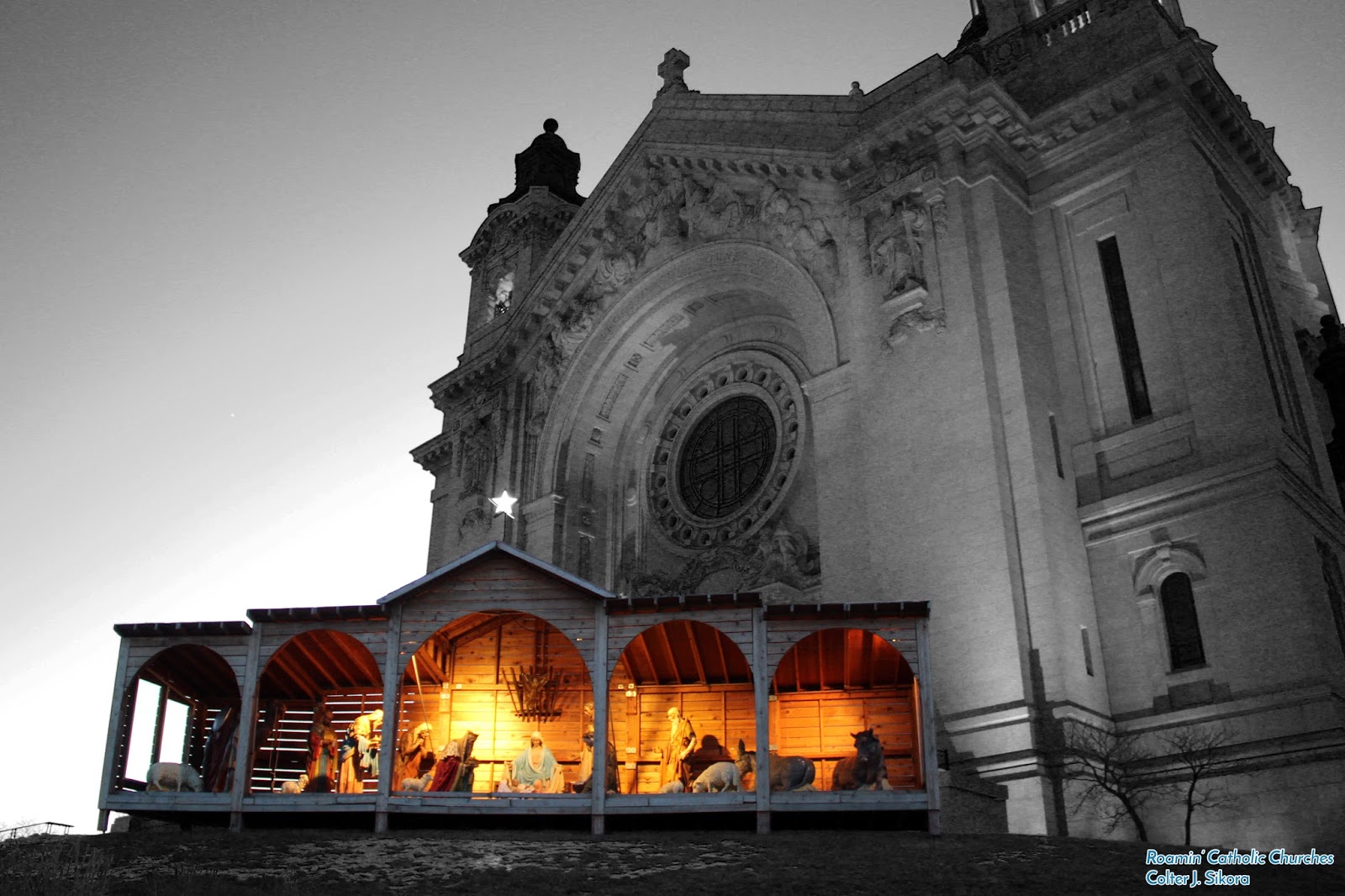 Roamin' Catholic Churches Christmas and a Blogging Update