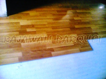 Memasang Lantai Kayu Laminate