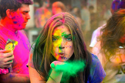 100 Colorful Happy Holi SMS Wishes in English