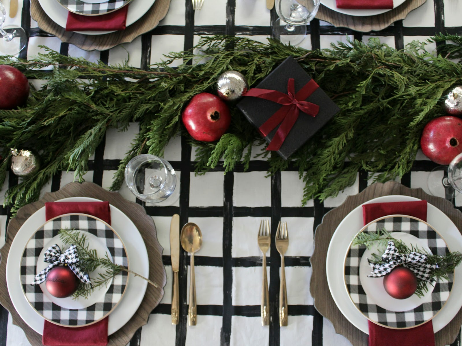 Oscar Bravo Home 7 Gorgeous Holiday Tablescape Ideas