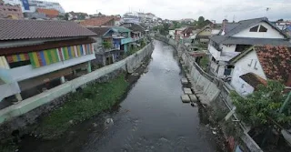 Bantaran Sungai Hilang, Banjir Pun Datang