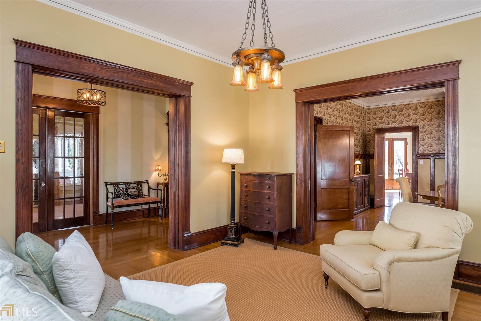 Sweet House Dreams Dickerson House, 1918 Colonial Revival in McDonough