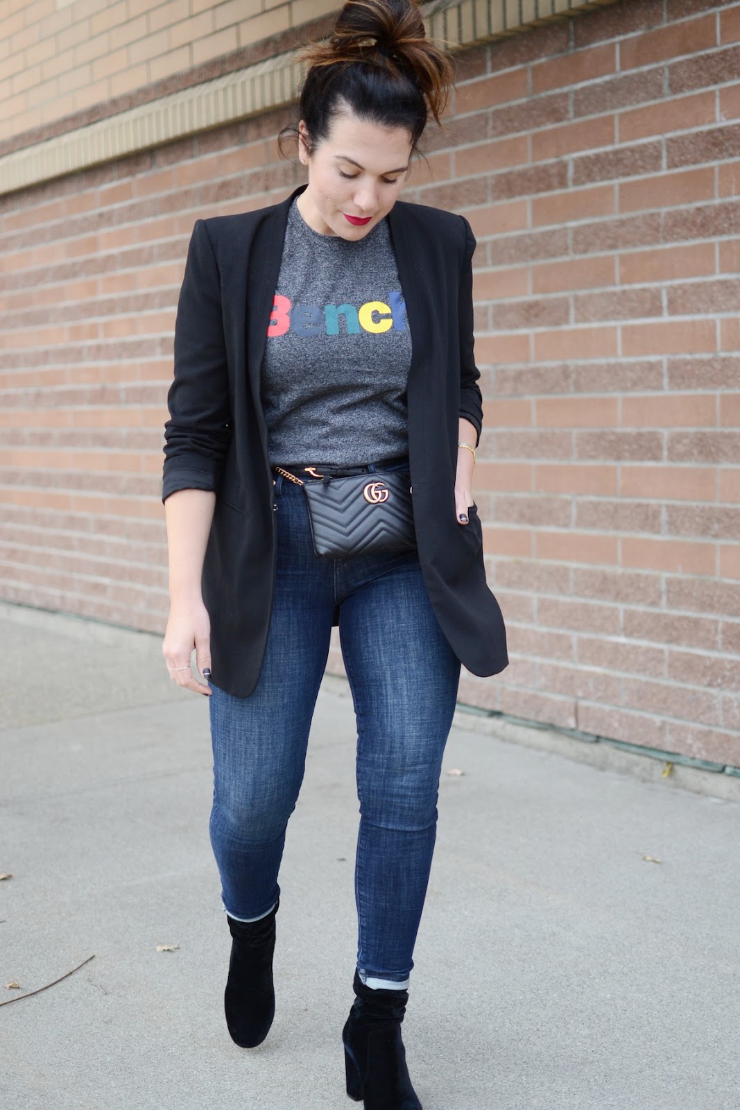 Bench logo tshirt outfit gap skinny jeans 424 fifth velvet boots blazer fall fashion vancouver blogger 2