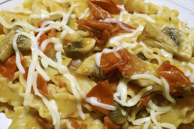 Γευστικές απολαύσεις από σπίτι: Mafaldine με τοματίνια