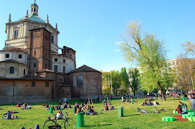 Parco Papa Giovanni Paolo II, behind the Basilica  of San Lorenzo Maggiore