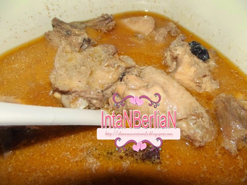 Ayam or daging masak kurma tanpa santan stail Terengganu